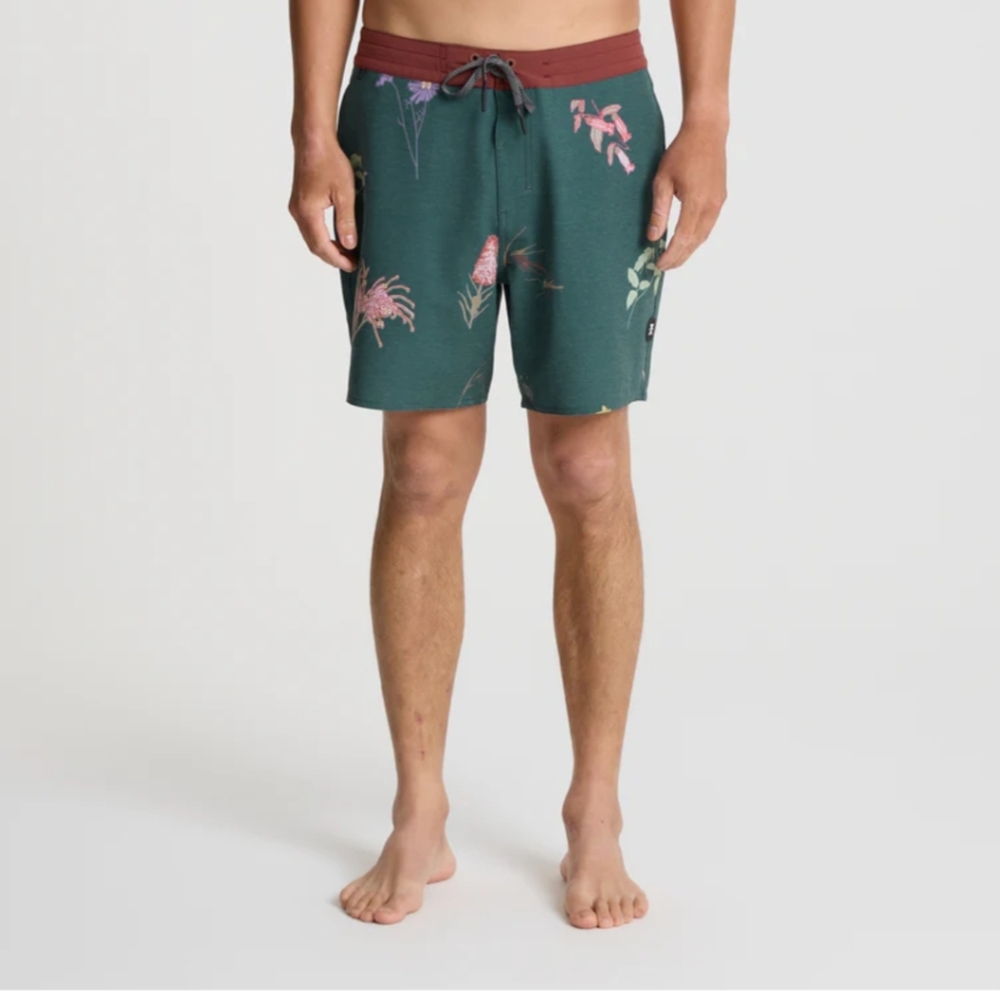 Roark Chiller Boardshorts Dark Marine Size 36